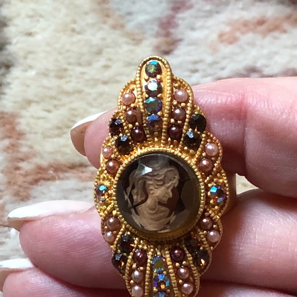 Cameo Ring